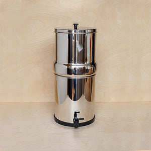 Small 6L British Berkefeld stainless steel gravity water purifier, like Berkey Travel.