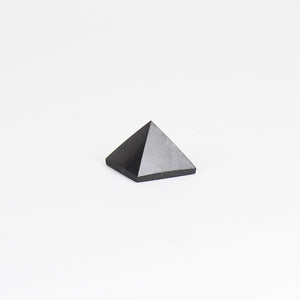 shungite pyramid polished 3cm
